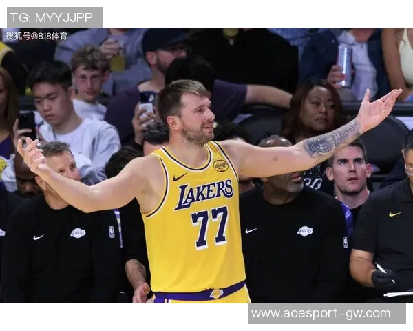 东契奇惊叹詹姆斯投篮表现仅失两球称其太疯狂了