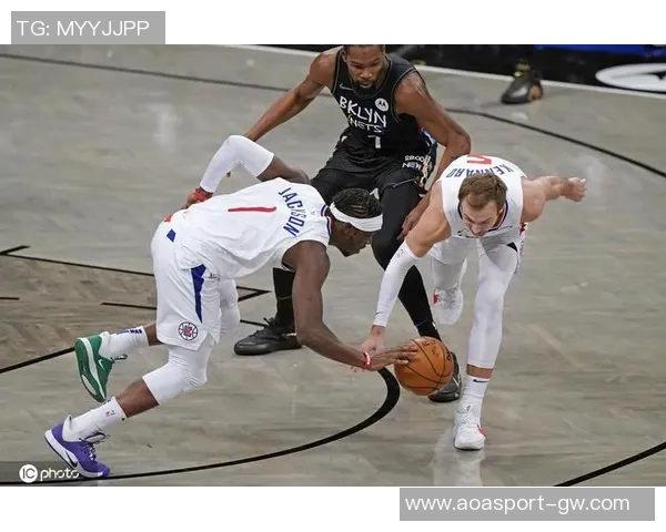 快船大幅领先篮网男子篮球赛第二节精彩瞬间即将开启